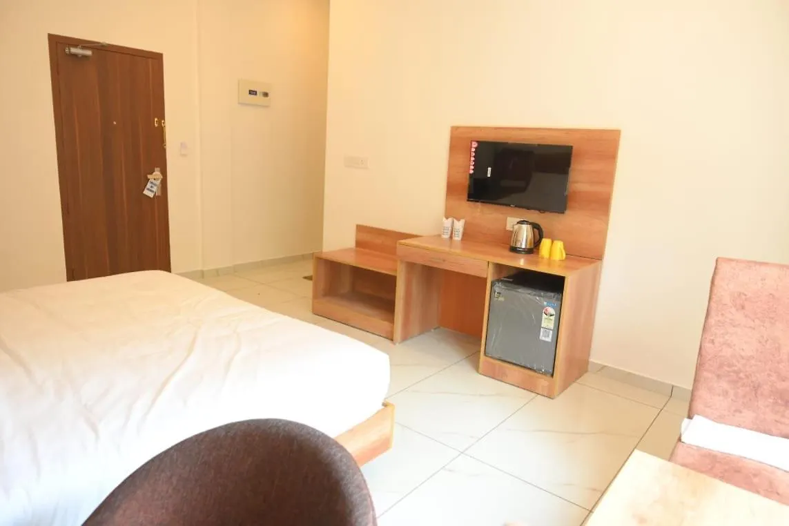 ***  Karammoottil Palace Hotel Kottara Indie